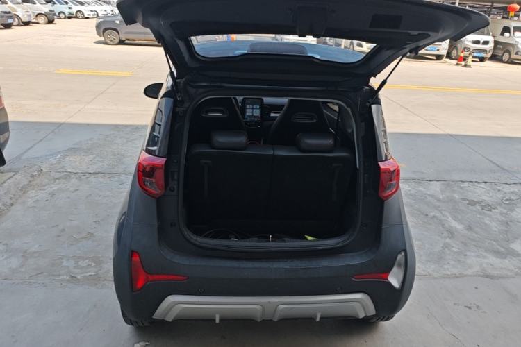 Used Chery QQ Little Ant 2023 251km True Love Edition Lithium Iron Phosphate Trunk