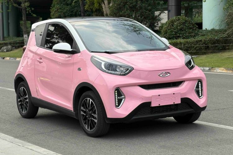 Used Chery QQ Little Ant 2023 251km True Love Edition Lithium Iron Phosphate Exterior 1