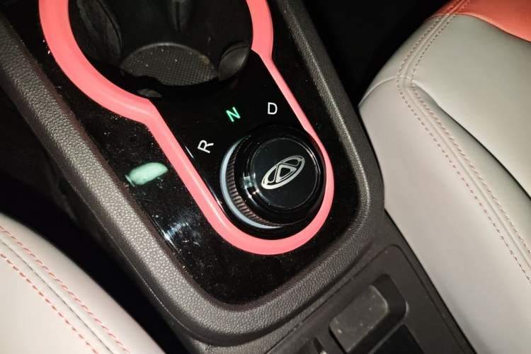 Used Chery QQ Little Ant 2023 251km True Love Edition Lithium Iron Phosphate Gear Lever