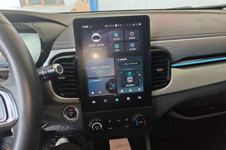 Used Chery QQ Little Ant 2023 251km True Love Edition Lithium Iron Phosphate Audio And AC Panel