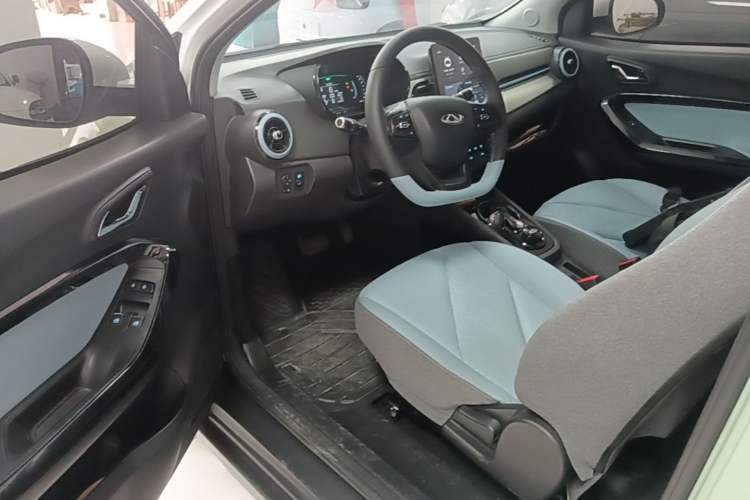 Used Chery QQ Little Ant 2023 251km True Love Edition Lithium Iron Phosphate Driver Seat