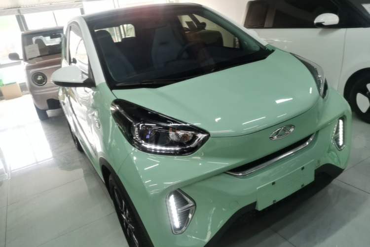 Used Chery QQ Little Ant 2023 251km True Love Edition Lithium Iron Phosphate Front Right 45 Deg