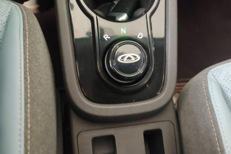 Used Chery QQ Little Ant 2023 301km True Love Plus Version Ternary Lithium Gear Lever