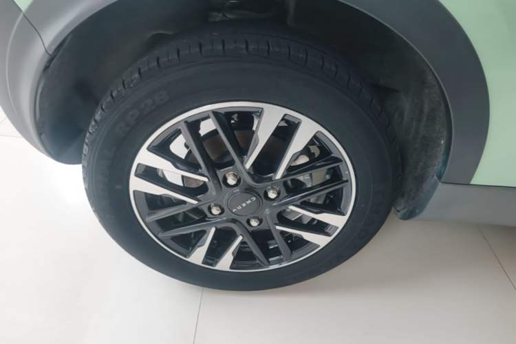 Used Chery QQ Little Ant 2023 301km True Love Plus Version Ternary Lithium Right Rear Wheel Hub