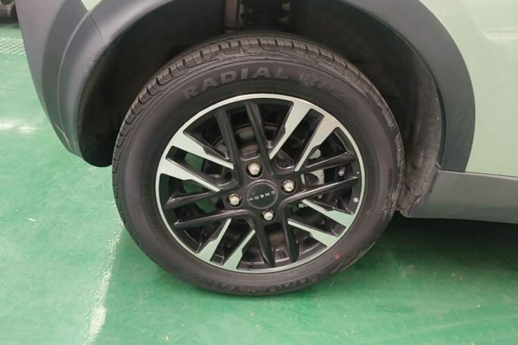 Used Chery QQ Little Ant 2023 301km True Love Plus Version Ternary Lithium Right Rear Wheel Hub