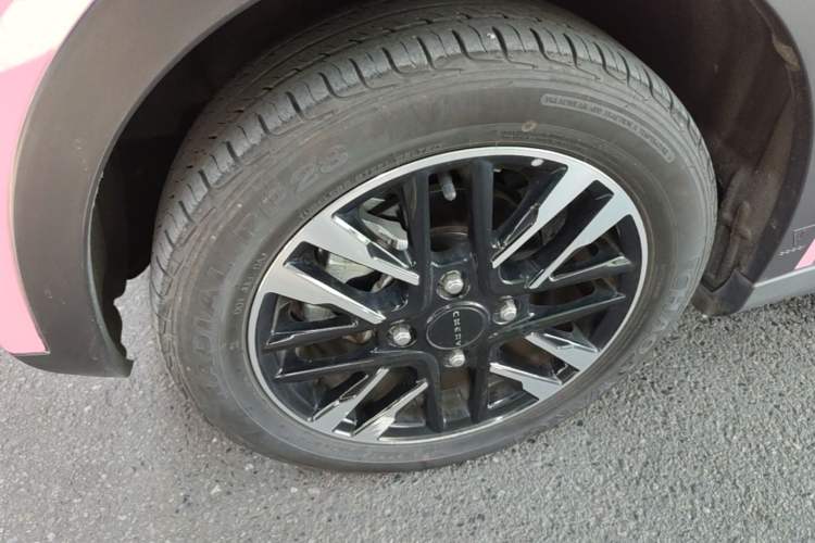 Used Chery QQ Little Ant 2023 251km True Love Edition Lithium Iron Phosphate Left Front Wheel Hub