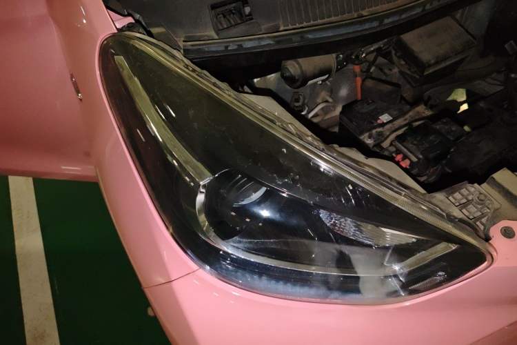 Used Chery QQ Little Ant 2023 251km True Love Edition Lithium Iron Phosphate Right Front Headlight