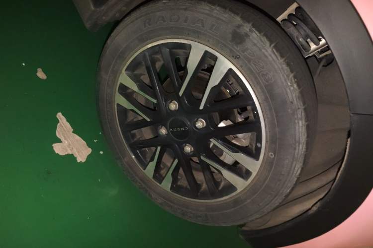 Used Chery QQ Little Ant 2023 251km True Love Edition Lithium Iron Phosphate Right Front Wheel Hub