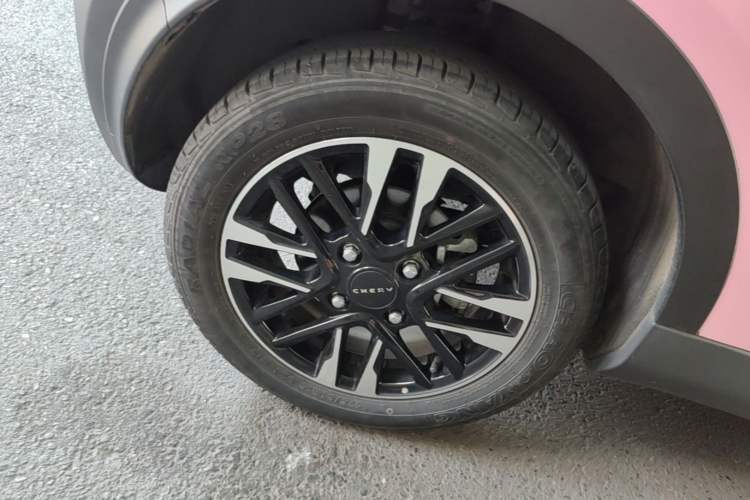 Used Chery QQ Little Ant 2023 251km True Love Edition Lithium Iron Phosphate Right Rear Wheel Hub