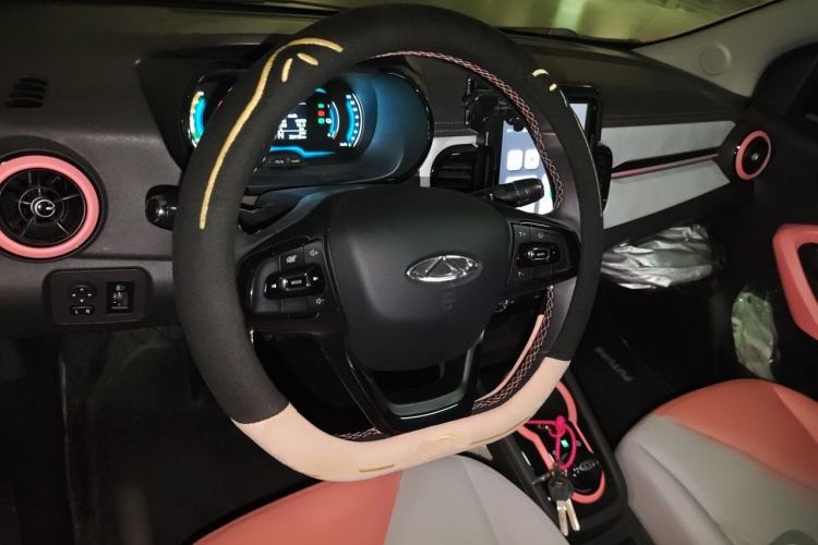 Used Chery QQ Little Ant 2023 251km True Love Edition Lithium Iron Phosphate Steering Wheel