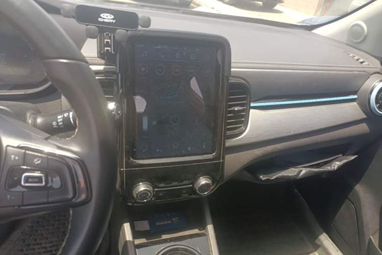Used Chery QQ Little Ant 2023 Updated Version 251 km Love Edition Lithium Iron Phosphate Audio And AC Panel