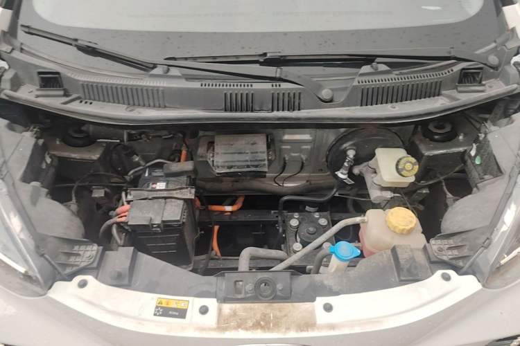 Used Chery QQ Little Ant 2023 251km True Love Edition Lithium Iron Phosphate Engine Bay