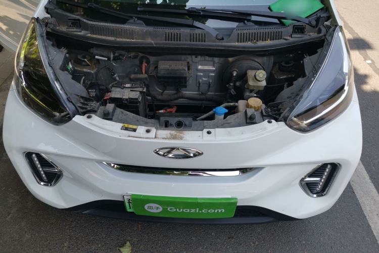 Used Chery QQ Little Ant 2023 Updated Version 251 km Love Edition Lithium Iron Phosphate Engine Bay