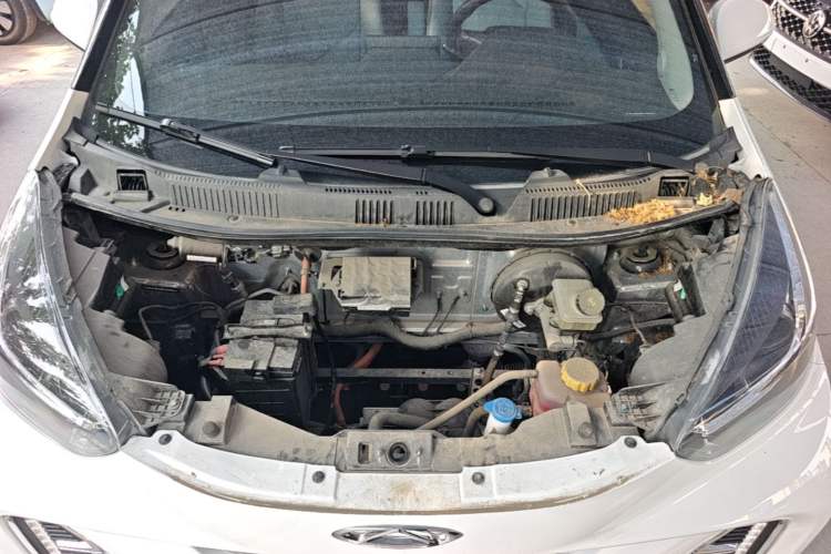 Used Chery QQ Little Ant 2023 251km True Love Edition Lithium Iron Phosphate Engine Bay