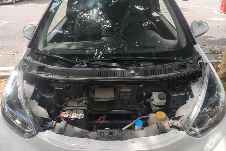 Used Chery QQ Little Ant 2023 251km True Love Edition Lithium Iron Phosphate Engine Bay
