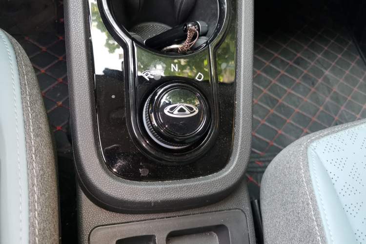 Used Chery QQ Little Ant 2023 Updated Version 251 km Love Edition Lithium Iron Phosphate Gear Lever