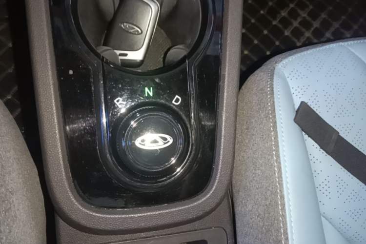 Used Chery QQ Little Ant 2023 251km True Love Edition Lithium Iron Phosphate Gear Lever