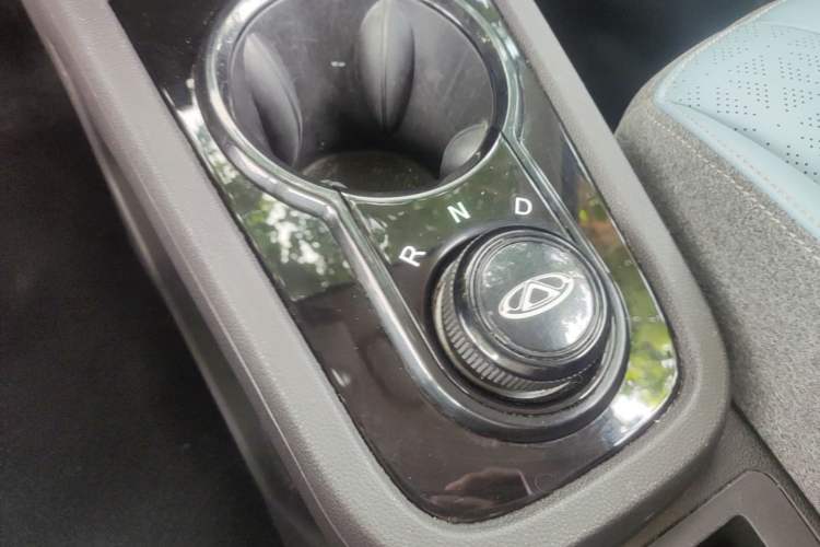 Used Chery QQ Little Ant 2023 251km True Love Edition Lithium Iron Phosphate Gear Lever