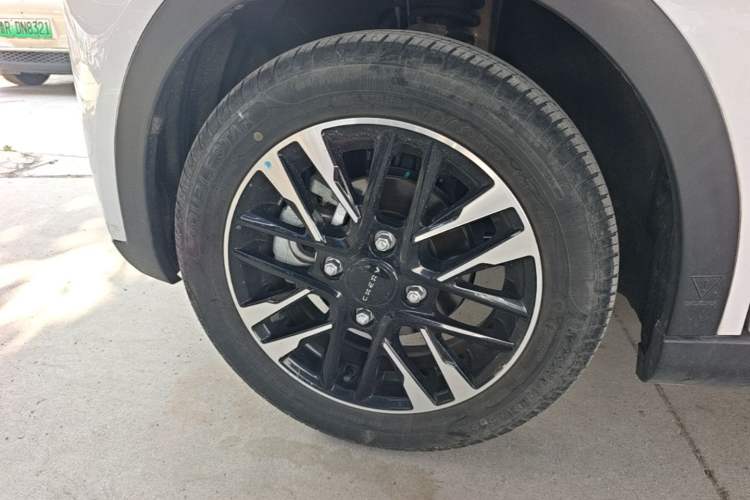 Used Chery QQ Little Ant 2023 251km True Love Edition Lithium Iron Phosphate Left Front Wheel Hub