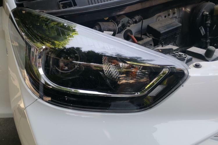 Used Chery QQ Little Ant 2023 Updated Version 251 km Love Edition Lithium Iron Phosphate Right Front Headlight