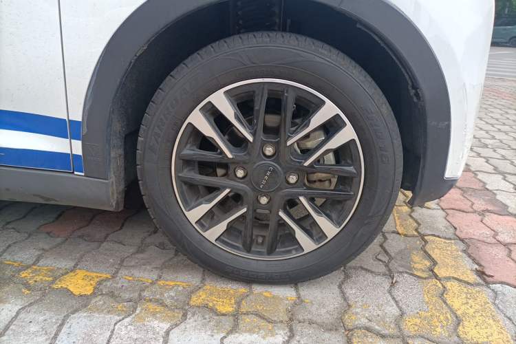 Used Chery QQ Little Ant 2023 301km True Love Plus Version Lithium Iron Phosphate Right Front Wheel Hub