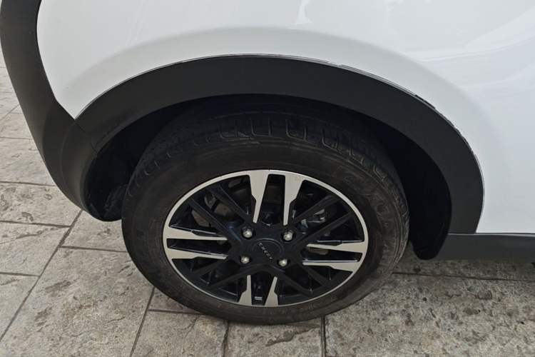 Used Chery QQ Little Ant 2023 Updated Version 251 km Love Edition Lithium Iron Phosphate Right Rear Wheel Hub