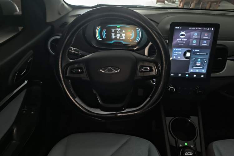 Used Chery QQ Little Ant 2023 251km True Love Edition Lithium Iron Phosphate Steering Wheel