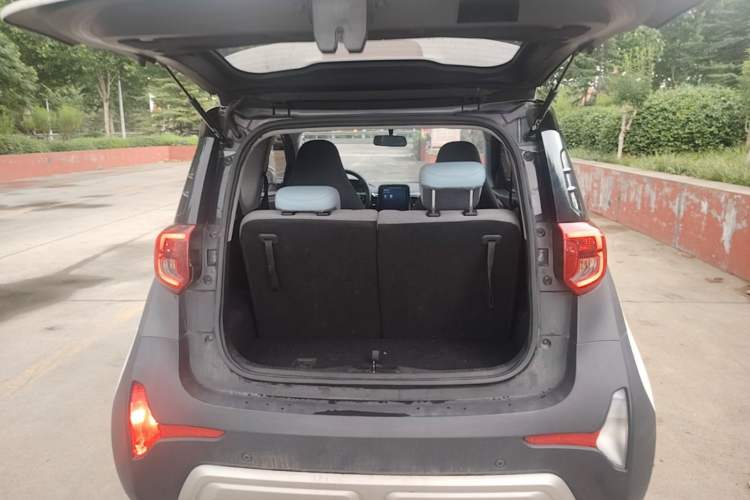 Used Chery QQ Little Ant 2023 251km True Love Edition Lithium Iron Phosphate Trunk