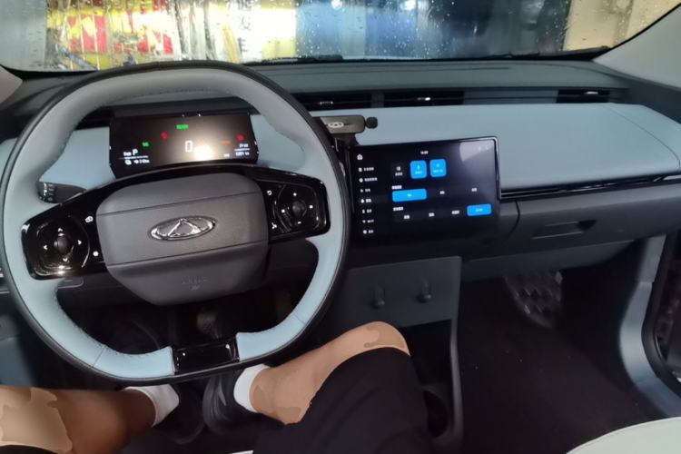 Used Chery QQ Little Ant 2024 Edition Youth Version 321 km Beloved Version 29.23 kWh Center Console