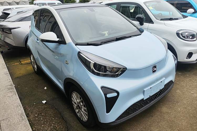 Used Chery QQ Little Ant 2024 Edition Youth Version 321 km Beloved Version 29.23 kWh Front Right 45 Deg