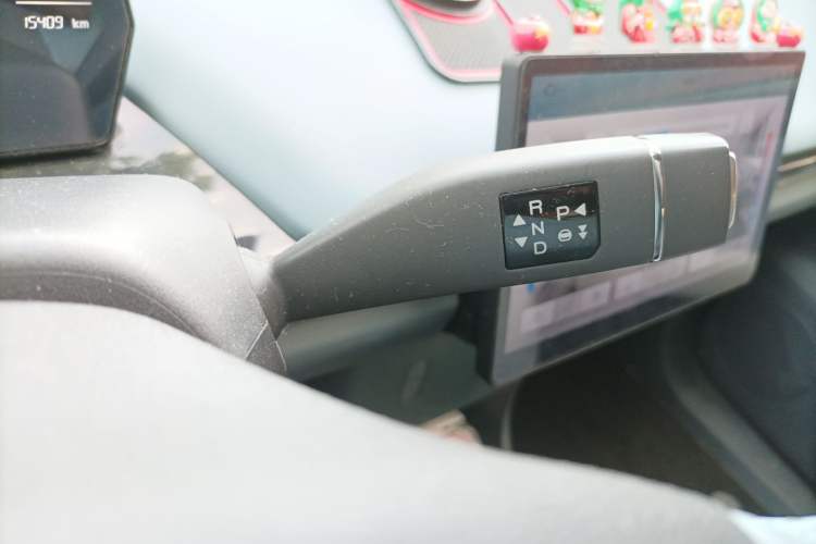 Used Chery QQ Little Ant 2024 321km Love Edition Gear Lever