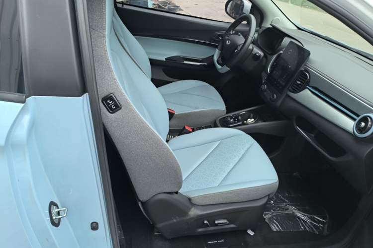Used Chery QQ Little Ant 2024 251km True Love Edition Right Front Seat