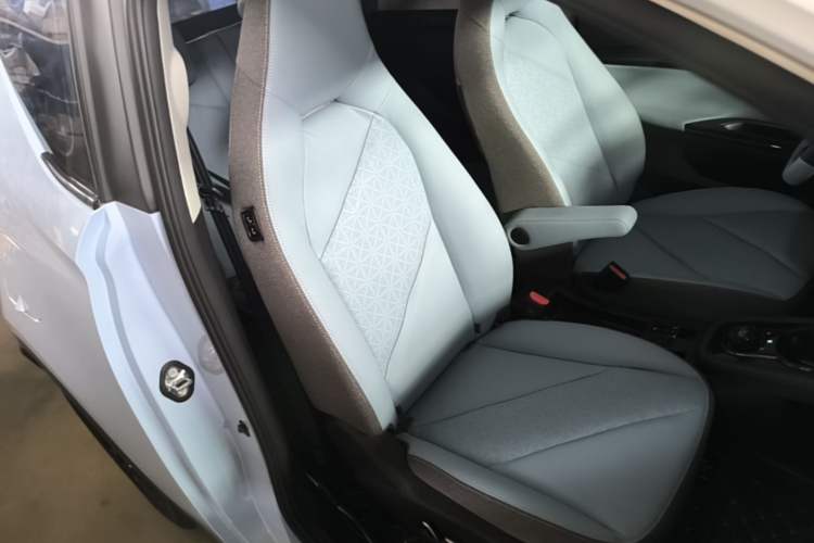 Used Chery QQ Little Ant 2024 Revised Version Youth Edition 251 km True Love Edition 25.05 kWh Right Front Seat