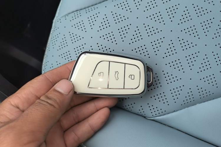 Used Chery QQ Little Ant 2024 251km True Love Edition Vehicle Key