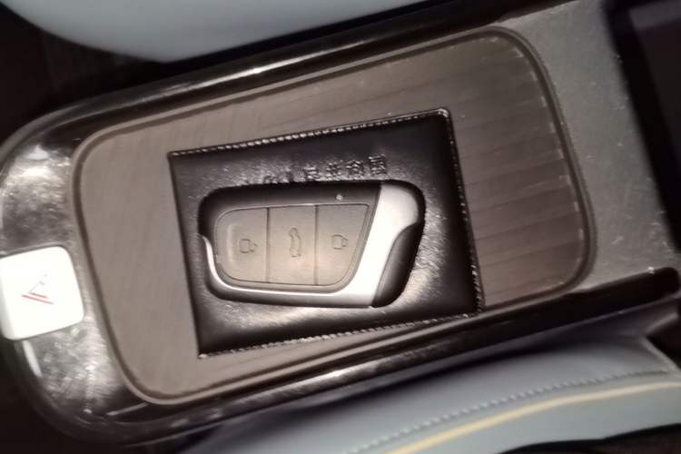 Used Chery QQ Little Ant 2024 Edition Youth Version 321 km Beloved Version 29.23 kWh Vehicle Key