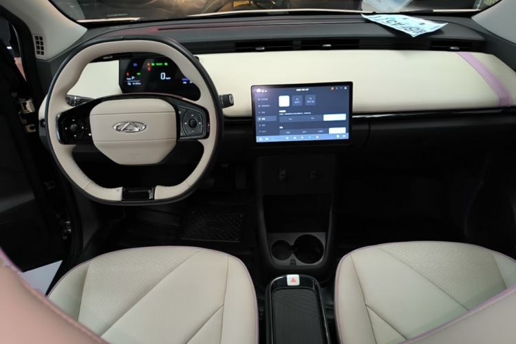 Used Chery QQ Little Ant 2024 Refreshed Version Youth Edition 321 km Beloved Edition 29.23 kWh Center Console
