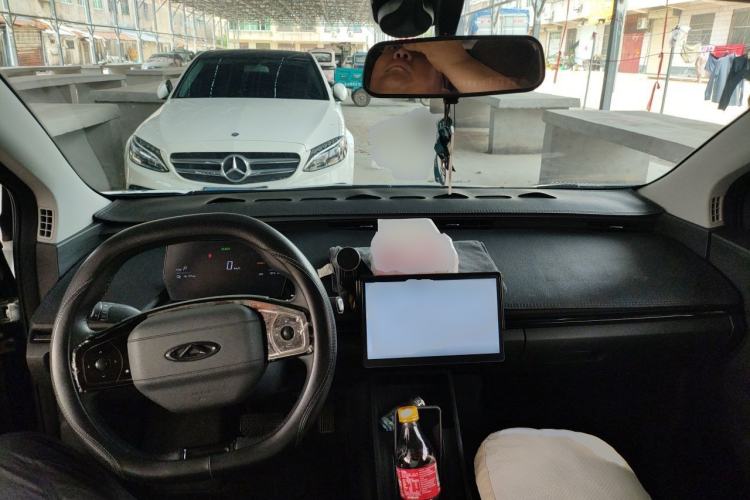 Used Chery QQ Little Ant 2024 Revised Edition Youth Version 321 km Cool Love Edition 29.23 kWh Center Console