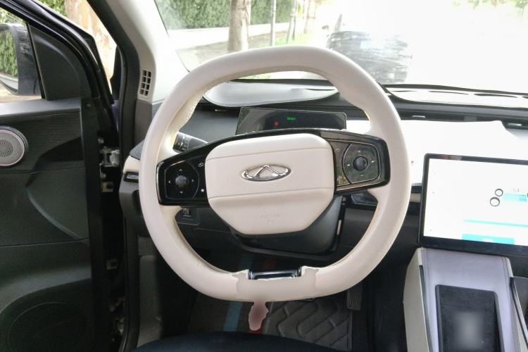Used Chery QQ Little Ant 2024 Youth Edition 321 km Range Cool Love Version 29.23 kWh Steering Wheel