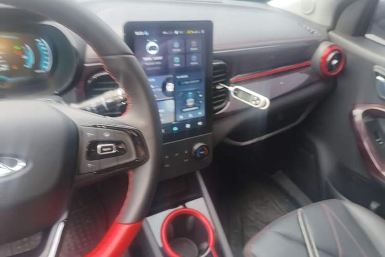 Used Chery QQ Little Ant 2024 Revised Version Youth Edition 251 km True Love Edition 25.05 kWh Audio And AC Panel