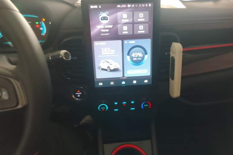 Used Chery QQ Little Ant 2024 Revised Version Youth Edition 251 km True Love Edition 25.05 kWh Audio And AC Panel
