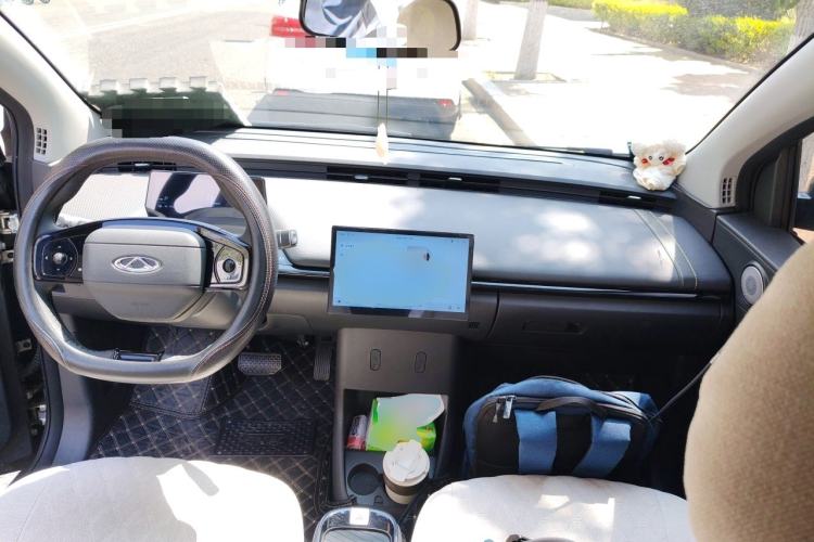 Used Chery QQ Little Ant 2024 Revised Edition Youth Version 321 km Cool Love Edition 29.23 kWh Center Console