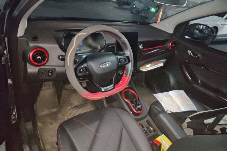 Used Chery QQ Little Ant 2024 Revised Version Youth Edition 251 km True Love Edition 25.05 kWh Center Console