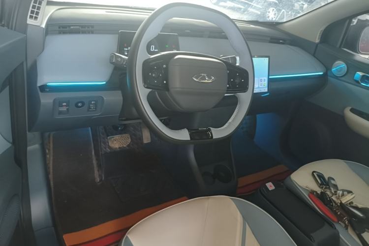 Used Chery QQ Little Ant 2024 Edition Youth Version 321 km Beloved Version 29.23 kWh Center Console