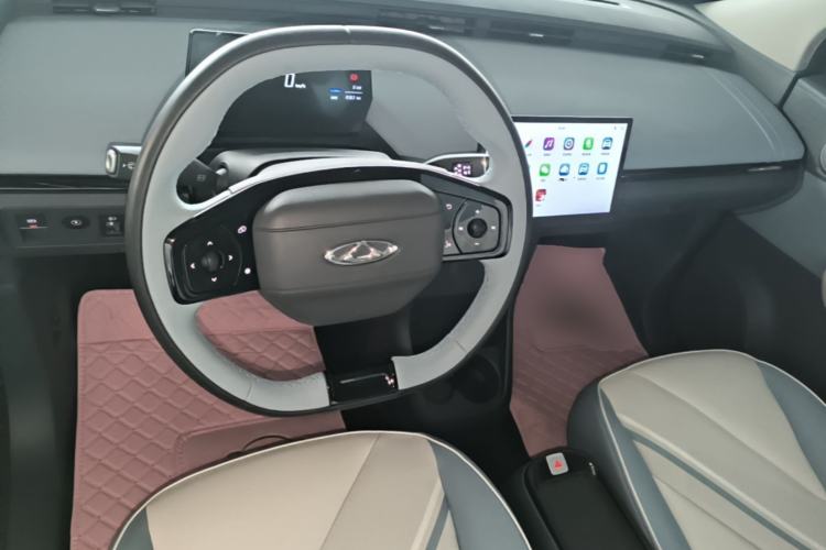 Used Chery QQ Little Ant 2024 Facelifted 321km Beloved Edition Center Console