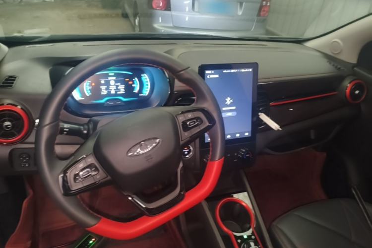 Used Chery QQ Little Ant 2024 Revised Version Youth Edition 251 km True Love Edition 25.05 kWh Center Console