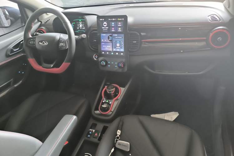 Used Chery QQ Little Ant 2024 251km True Love Edition Center Console