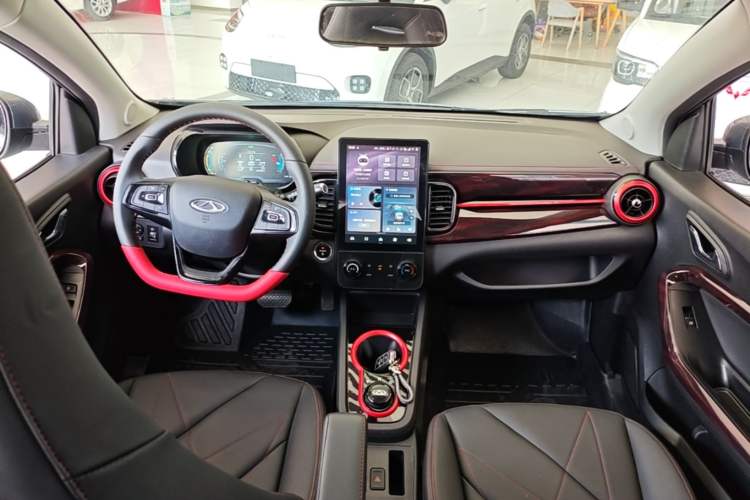 Used Chery QQ Little Ant 2024 Revised Edition Youth Version 251 km True Love Edition 23.99 kWh Center Console
