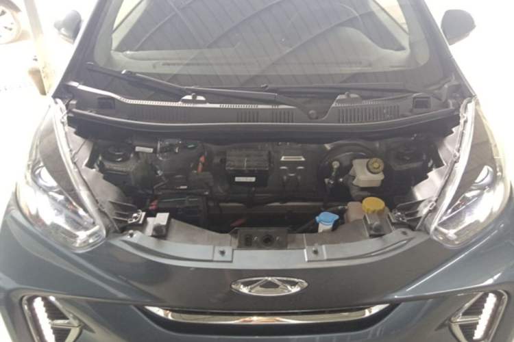 Used Chery QQ Little Ant 2024 Revised Version Youth Edition 251 km True Love Edition 25.05 kWh Engine Bay