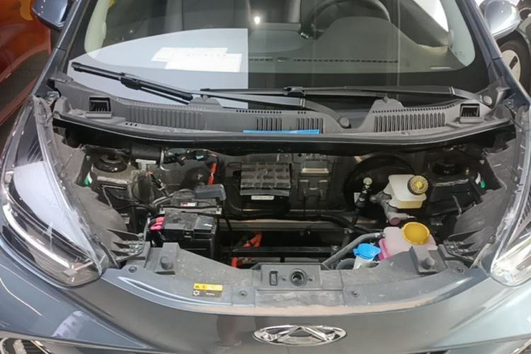 Used Chery QQ Little Ant 2024 Revised Version Youth Edition 251 km True Love Edition 25.05 kWh Engine Bay