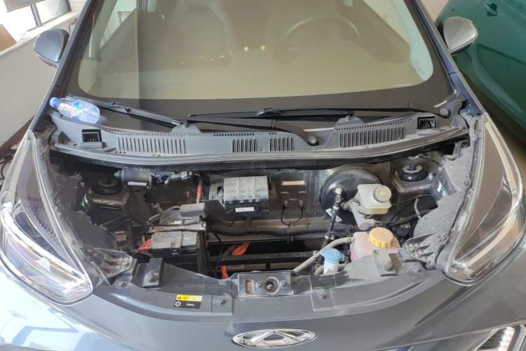 Used Chery QQ Little Ant 2024 Revised Version Youth Edition 251 km True Love Edition 25.05 kWh Engine Bay